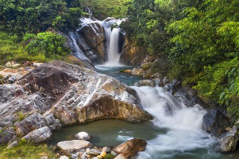  Thác Bạch Long: Làn Nước Trắng Xoá, Biển Sóng Chảy Ngược